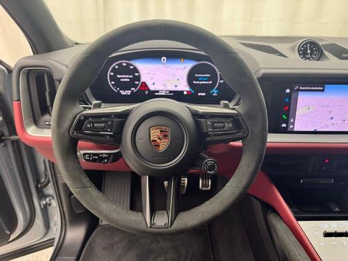 2025 Porsche Cayenne GTS