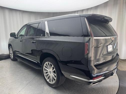 2022 Cadillac Escalade ESV Premium Luxury