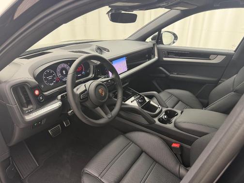 2025 Porsche Cayenne S Coupe AWD