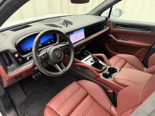 2026 Porsche Cayenne GTS