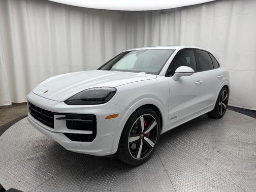 2026 Porsche Cayenne GTS