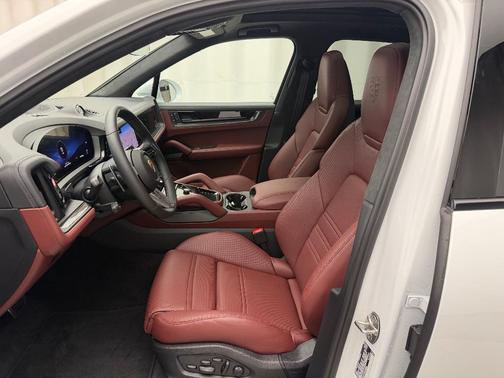 2026 Porsche Cayenne GTS