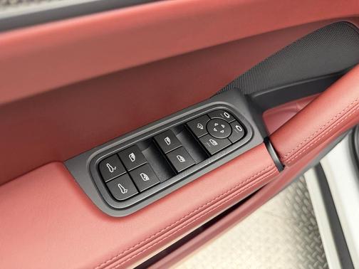 2026 Porsche Cayenne GTS