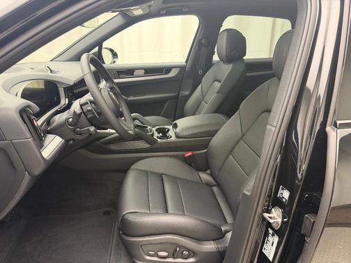 2026 Porsche Cayenne AWD