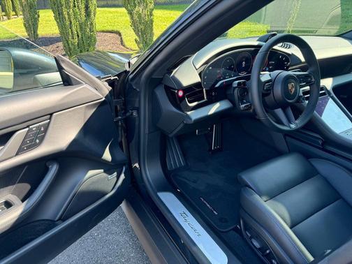 2025 Porsche Taycan Base