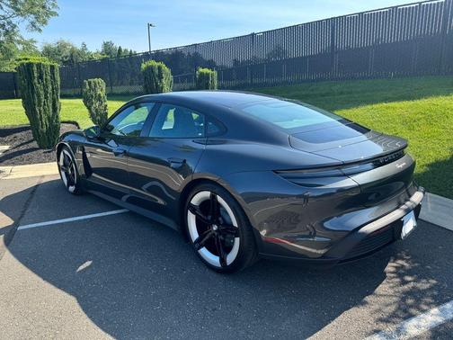 2025 Porsche Taycan Base