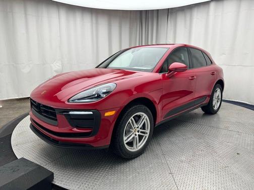 2025 Porsche Macan Base