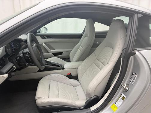 2024 Porsche 911 Carrera 4S