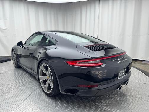 2019 Porsche 911 Carrera 4S