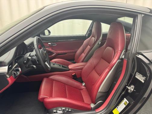 2019 Porsche 911 Carrera 4S