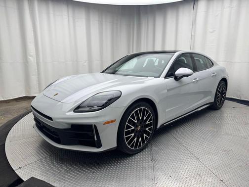 2025 Porsche Panamera Base