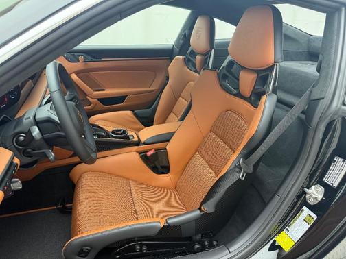 2024 Porsche 911 S/T