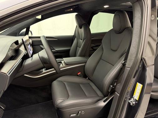 2024 Tesla Model X Base
