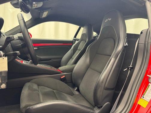 2021 Porsche 718 Cayman GT4
