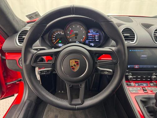 2021 Porsche 718 Cayman GT4