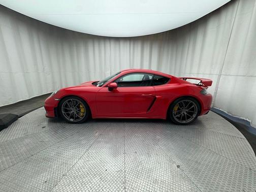 2021 Porsche 718 Cayman GT4