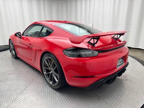 2021 Porsche 718 Cayman GT4