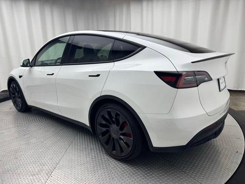 2023 Tesla Model Y Performance