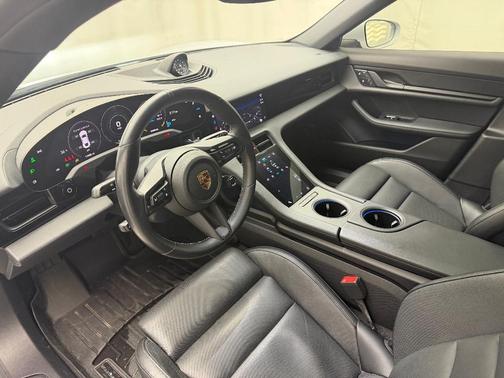 2022 Porsche Taycan Base