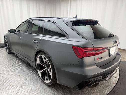 2024 Audi RS 6 Avant 4.0T quattro performance
