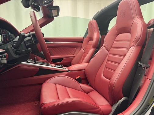 2024 Porsche 911 Targa 4 GTS