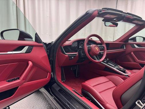 2024 Porsche 911 Targa 4 GTS