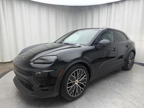 2025 Porsche Macan 4
