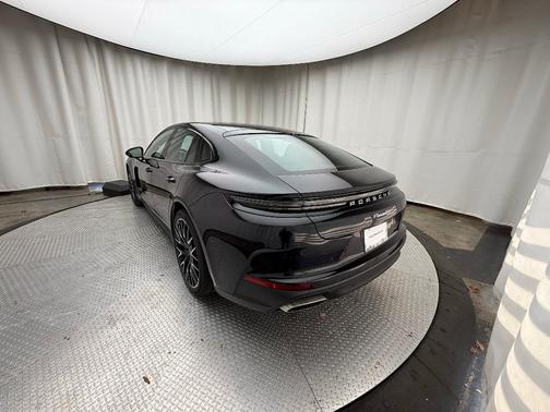 2026 Porsche Panamera Base