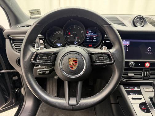 2023 Porsche Macan T