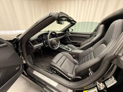 2022 Porsche 911 Targa 4S