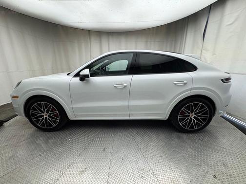 2024 Porsche Cayenne S Coupe AWD