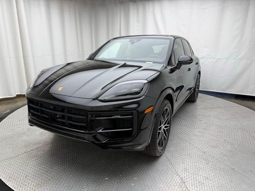 2025 Porsche Cayenne Base