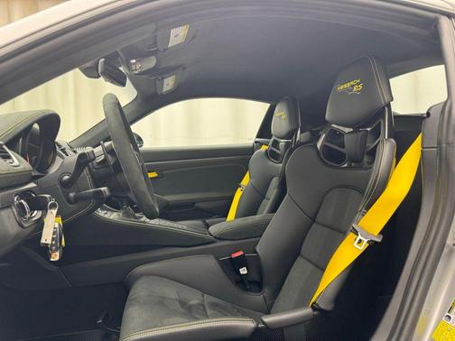 2025 Porsche 718 Cayman GT4 RS