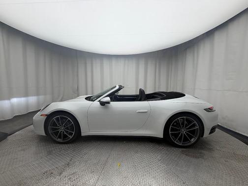 2022 Porsche 911 Carrera