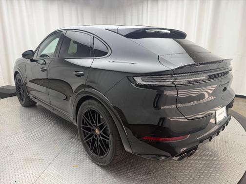 2026 Porsche Cayenne GTS