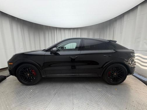 2026 Porsche Cayenne GTS