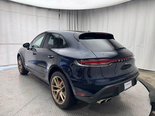 2022 Porsche Macan S