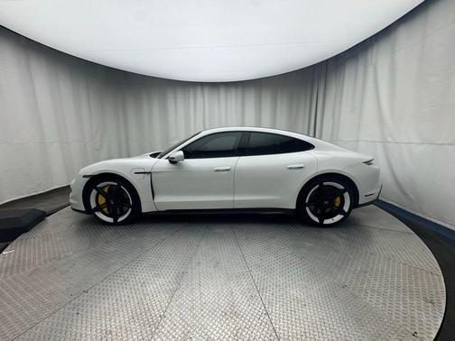 2021 Porsche Taycan Turbo S