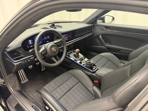 2025 Porsche 911 Carrera T