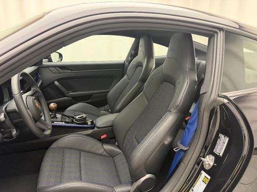 2025 Porsche 911 Carrera T