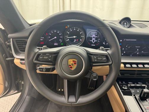 2022 Porsche 911 Carrera 4