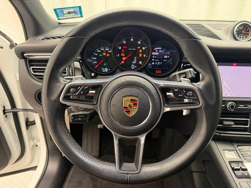 2020 Porsche Macan Base