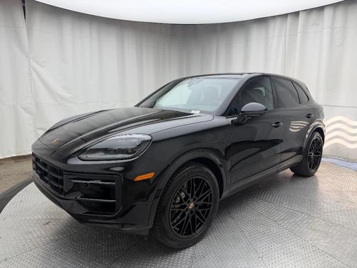 2026 Porsche Cayenne AWD