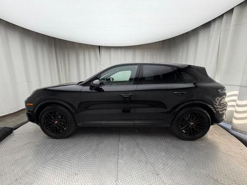 2026 Porsche Cayenne AWD