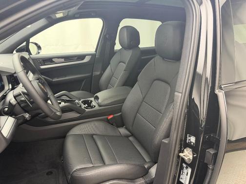 2026 Porsche Cayenne AWD
