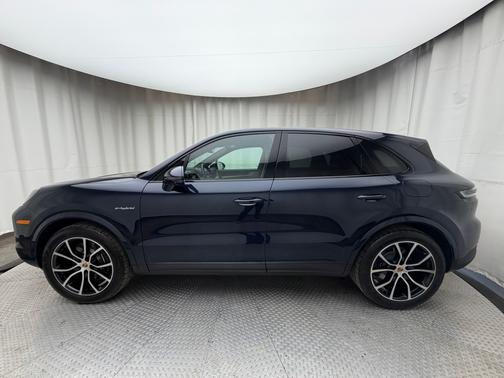 Blue Metallic 2026 Porsche Cayenne AWD