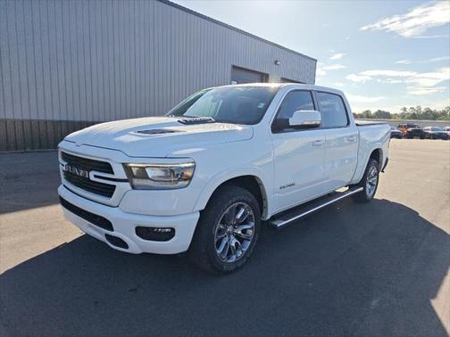 2021 RAM 1500 Laramie Crew Cab 4x2 57' Box