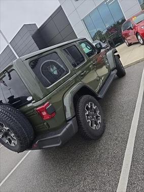 2024 Jeep Wrangler 4-Door Sahara 4x4