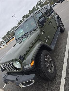 2024 Jeep Wrangler 4-Door Sahara 4x4