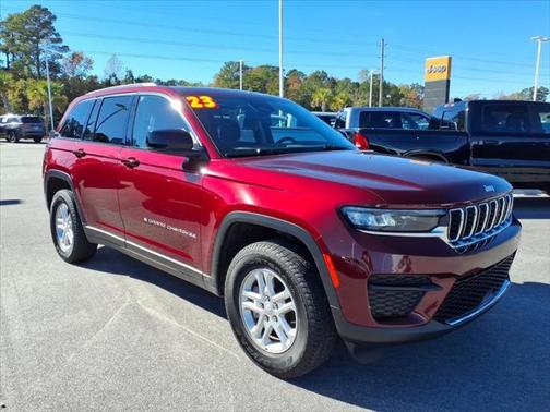 2023 Jeep Grand Cherokee Laredo 4x4